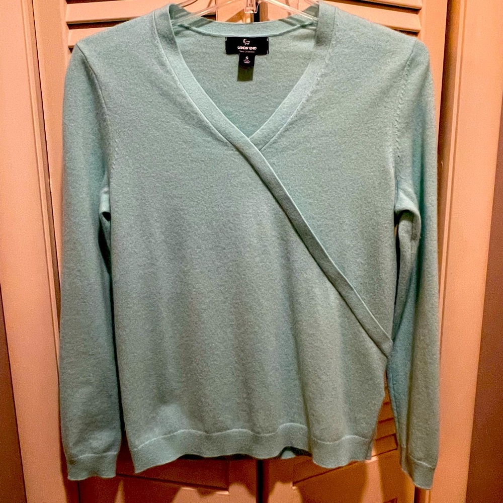Chicos Women’s Cashmere V-neck wrap style pullover sweater